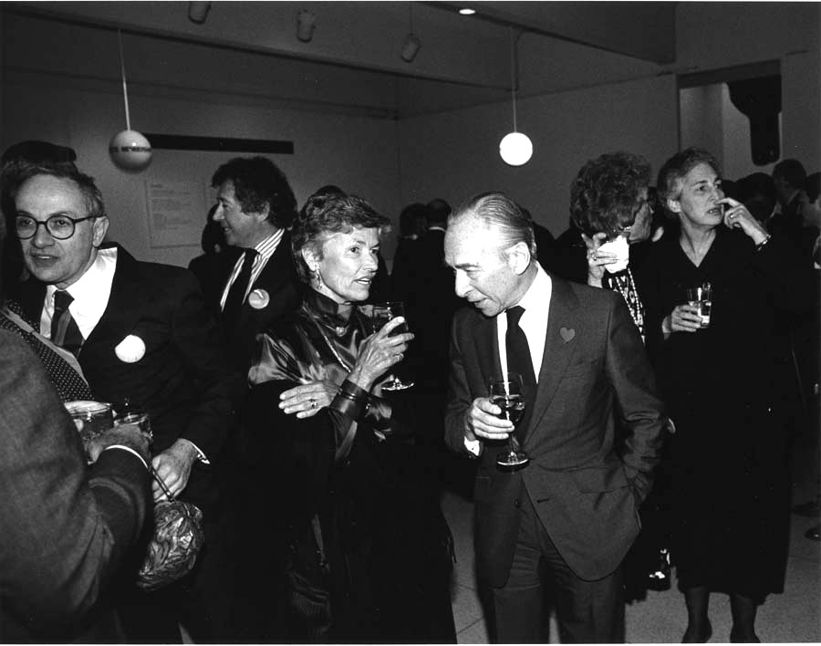 Harriet Spencer at the Walker in 1985, with Director Emeritus Martin Friedman on her left and art dealer Leo Castelli, Honorary Trustee Judy Dayton, and Mickey Friedman on her right.  